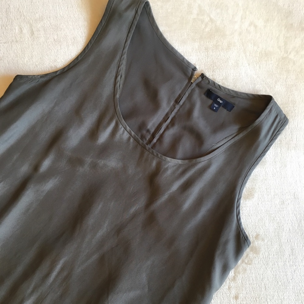 GAP Silver Grey Ruffle Bottom Dress